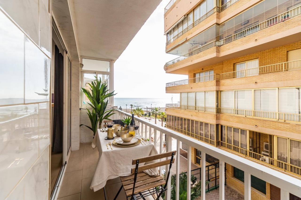 Fuengirola Paseo Maritimo Deluxe Apartment By The Beach ภายนอก รูปภาพ