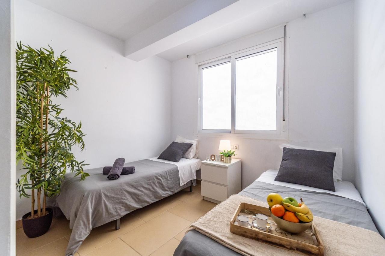 Fuengirola Paseo Maritimo Deluxe Apartment By The Beach ภายนอก รูปภาพ