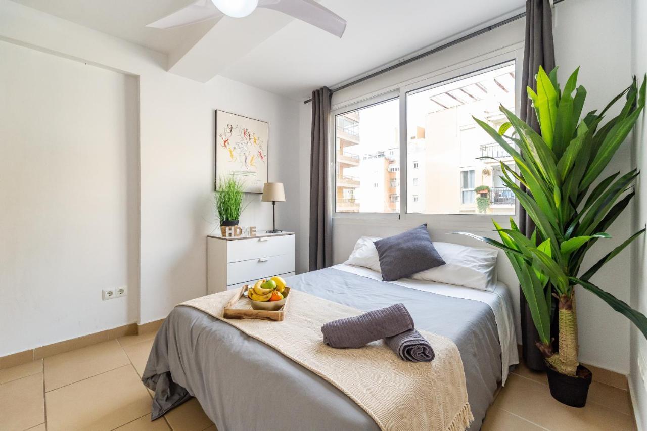 Fuengirola Paseo Maritimo Deluxe Apartment By The Beach ภายนอก รูปภาพ