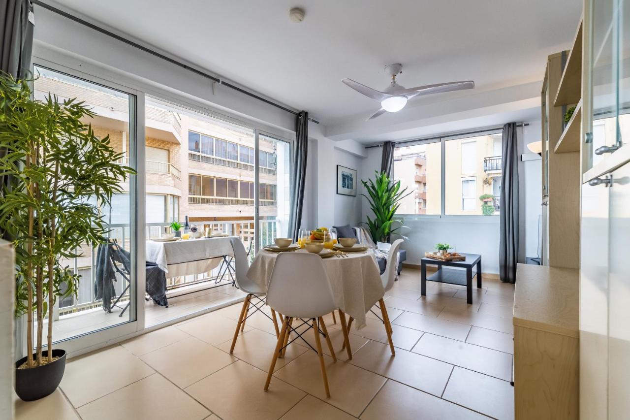 Fuengirola Paseo Maritimo Deluxe Apartment By The Beach ภายนอก รูปภาพ