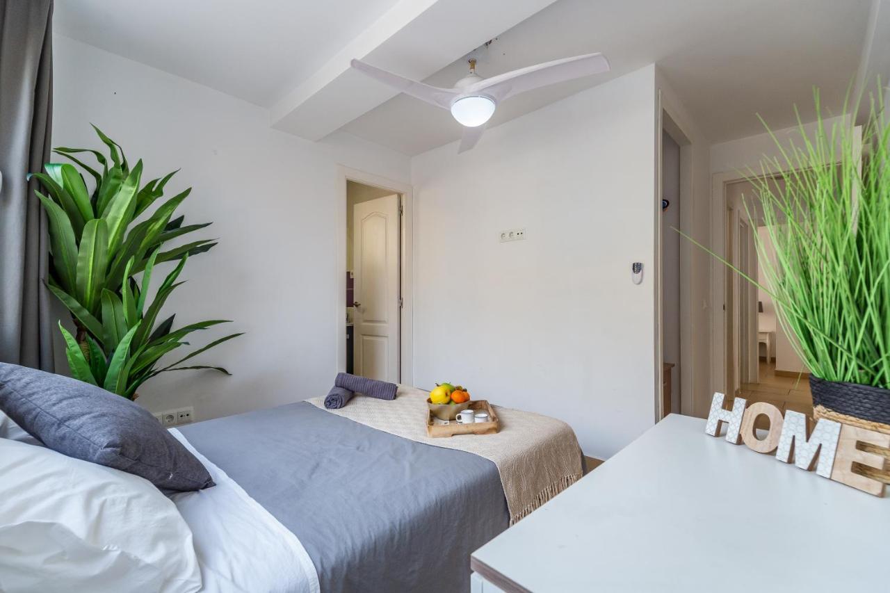 Fuengirola Paseo Maritimo Deluxe Apartment By The Beach ภายนอก รูปภาพ